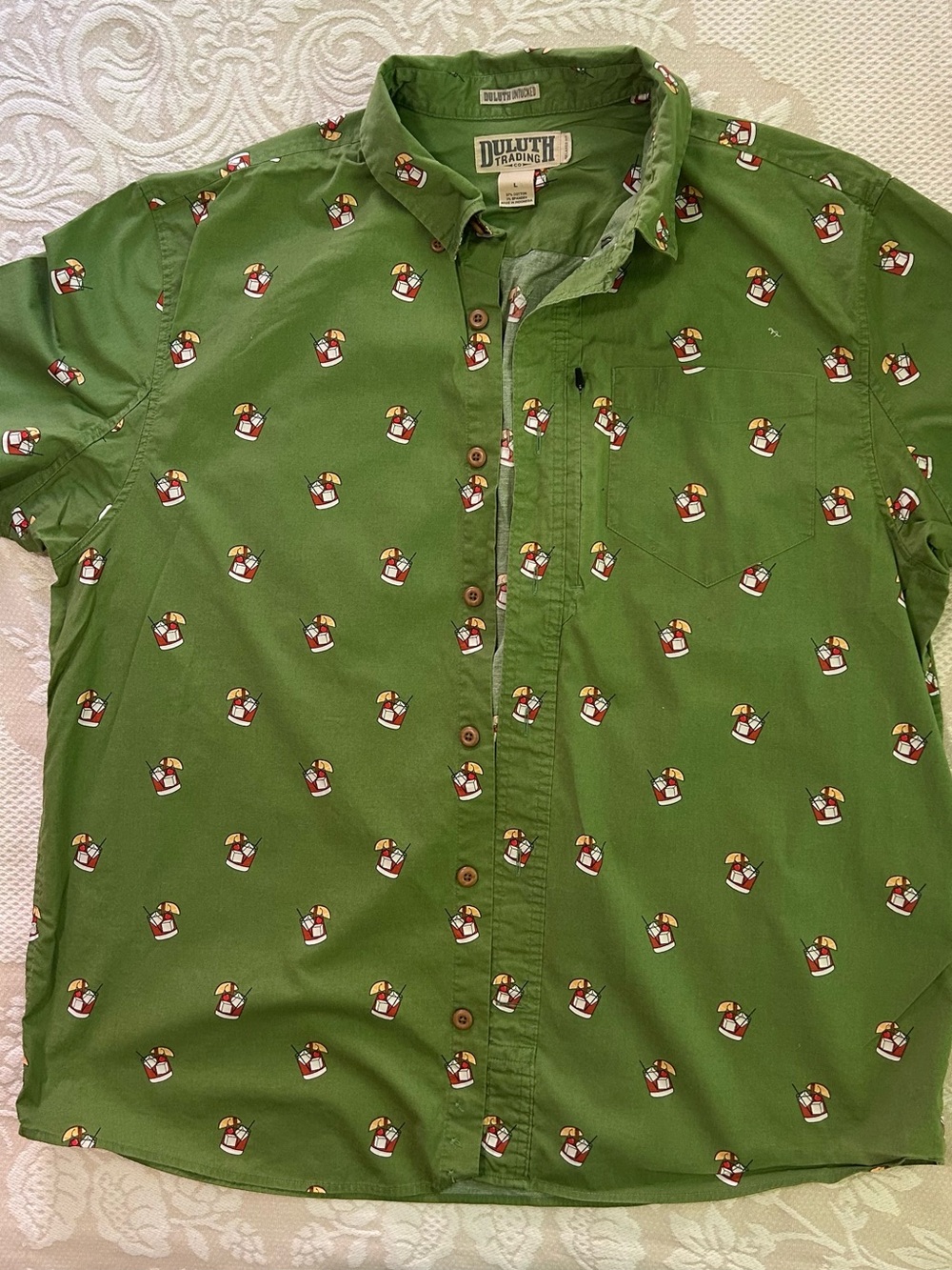 Duluth Trading Co Green Short-Sleeve Novelty Print Button-Down Shirt